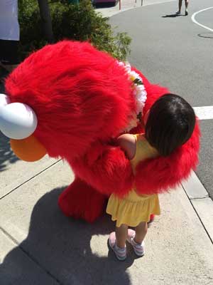 USJの夏の着ぐるみは灼熱地獄