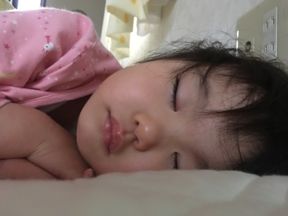 すやすやゆいな