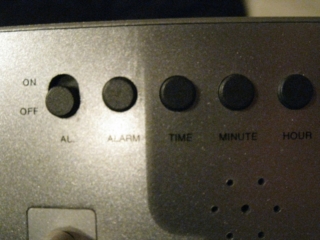 デジタル時計の背面