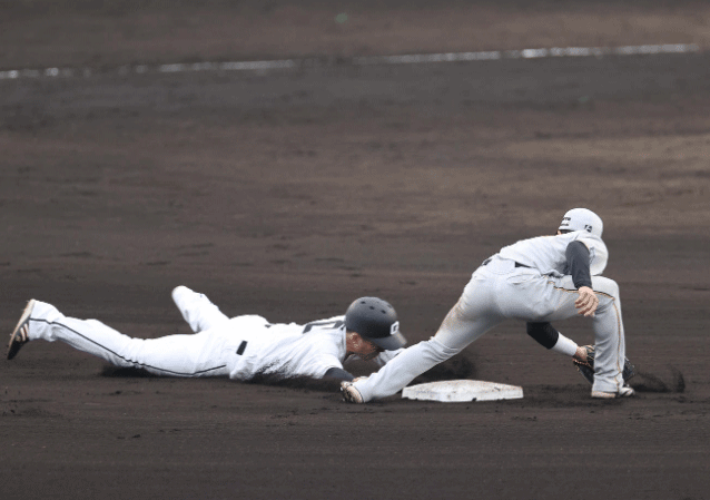 増田大の盗塁シーン