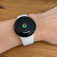 腕にはめたPixelwatch4